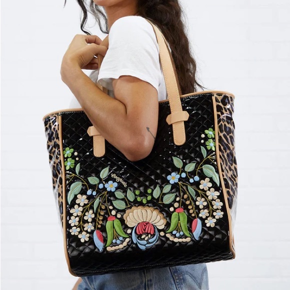 🔥 EUC CONSUELA EZZY CLASSIC TOTE 👜 - Picture 3 of 14